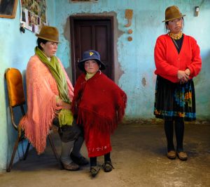 Quilotoa Women